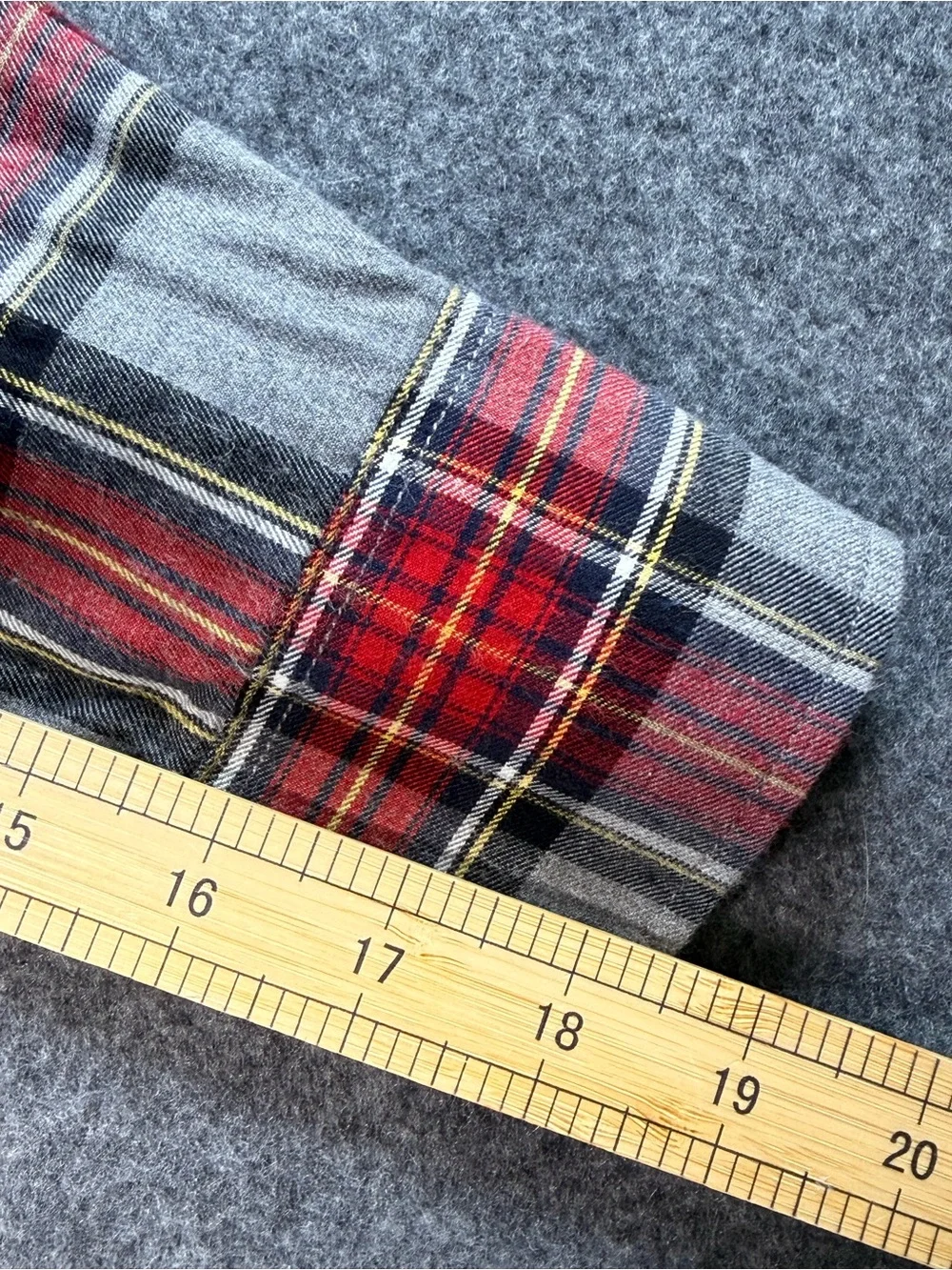 J.Crew Gray Red Tartan Plaid Flannel Button Down Shirt Size Small Preppy Fall